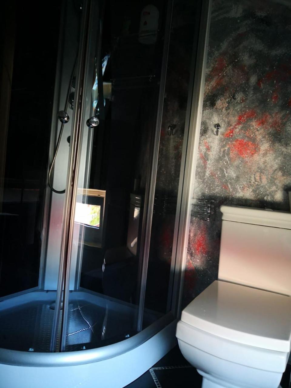 ホテル Viesu Nams Amrai ベンツピルス エクステリア 写真